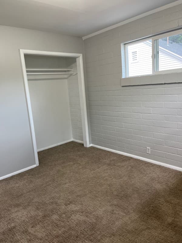 Salt Lake City Apartment: 275 E Westminster Ave