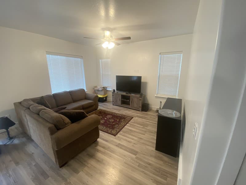 Vineyard Single Room: 279 W 660 N