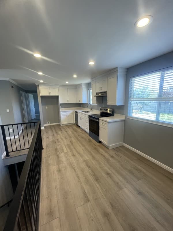 Salt Lake City House: 6055 S Hazelhurst Dr