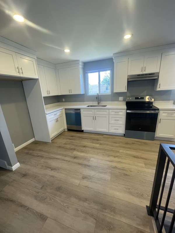 Salt Lake City House: 6055 S Hazelhurst Dr