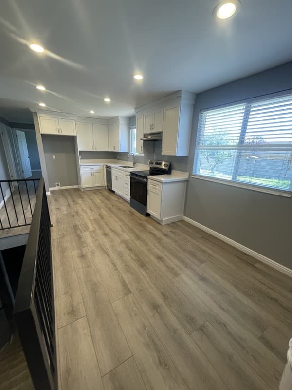 Salt Lake City House: 6055 S Hazelhurst Dr