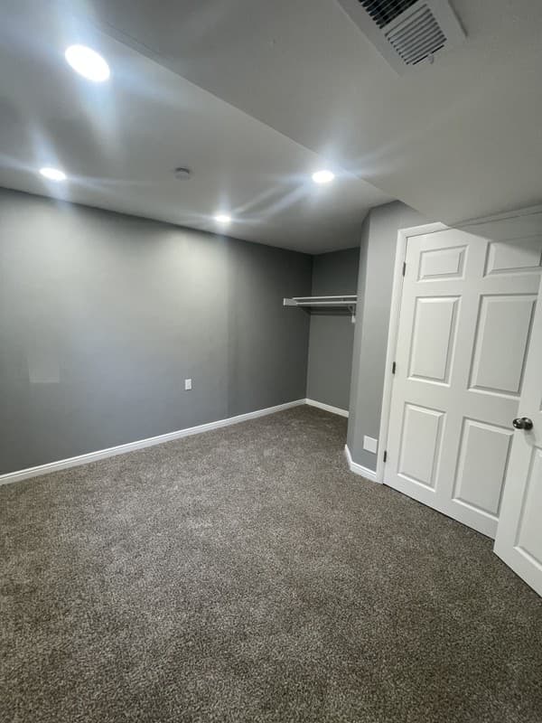 Salt Lake City House: 6055 S Hazelhurst Dr