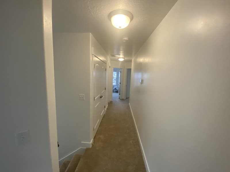 Vineyard Single Room: 279 W 660 N