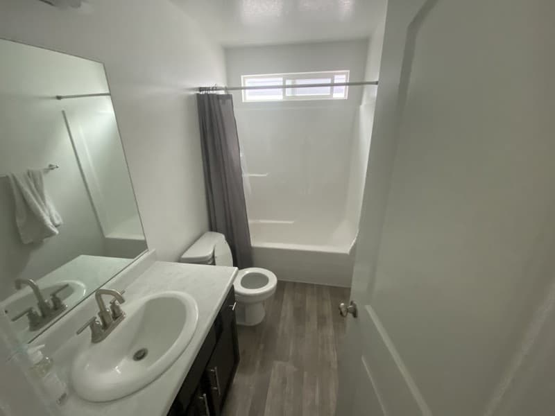 Vineyard Single Room: 279 W 660 N