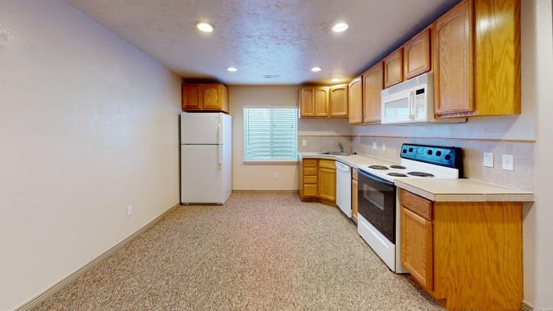 Herriman House: 13538 S Belmont Park Ave