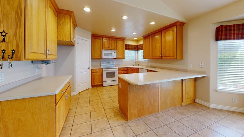 Herriman House: 13538 S Belmont Park Ave