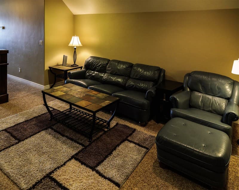Salem House: 851 E 180 N