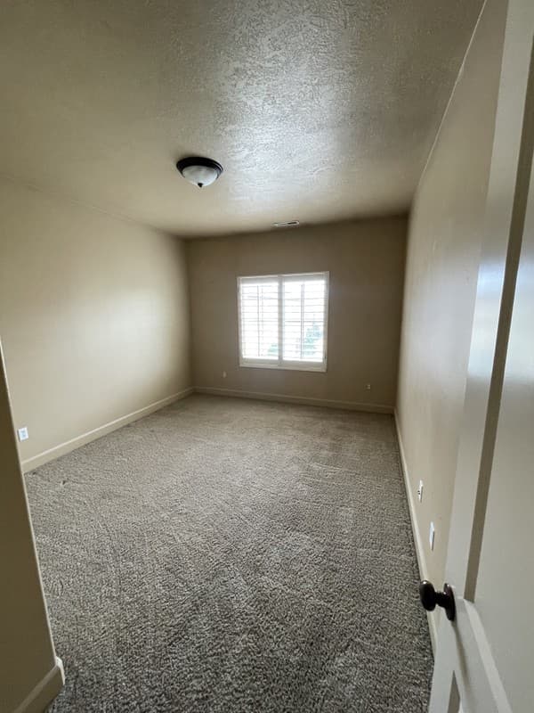 Orem Townhome: 954 N 940 W