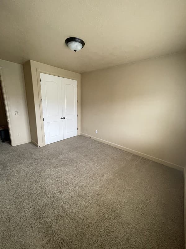 Orem Townhome: 954 N 940 W