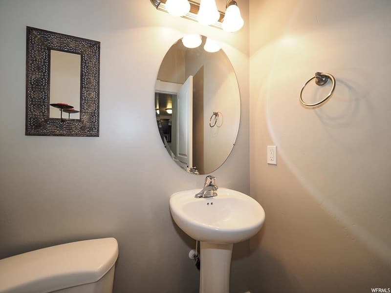 Saratoga Springs Townhome: 1646 N Venetian Way