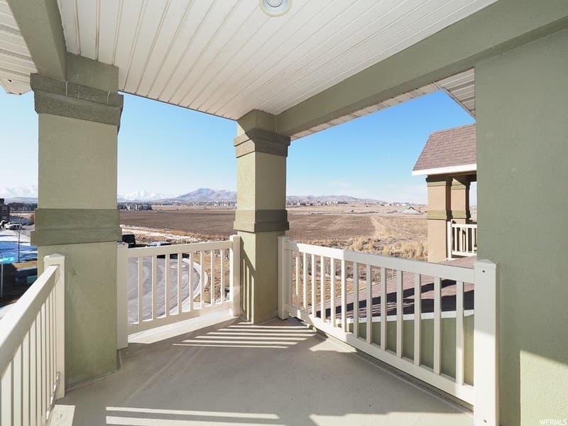 Saratoga Springs Townhome: 1646 N Venetian Way