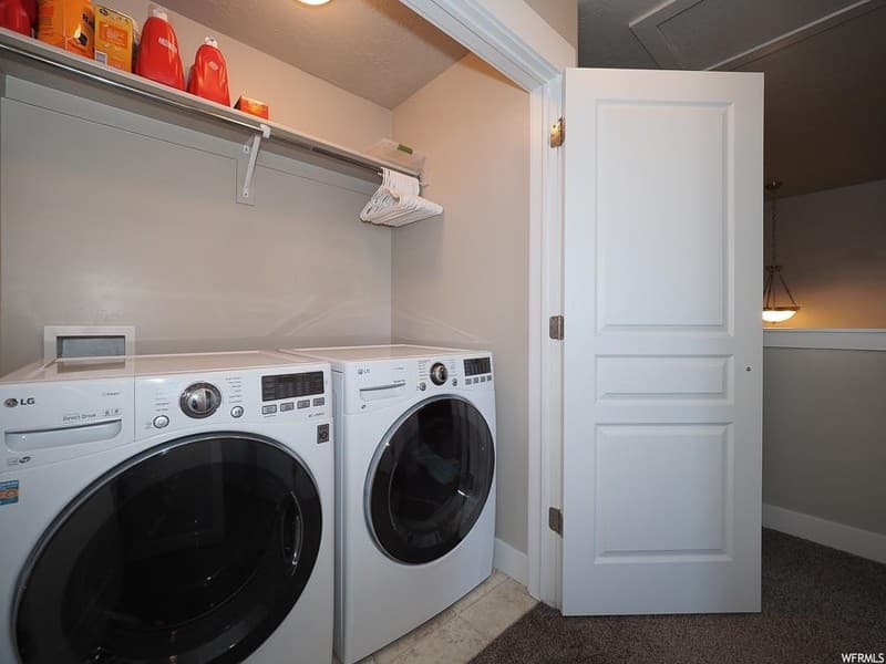 Saratoga Springs Townhome: 1646 N Venetian Way