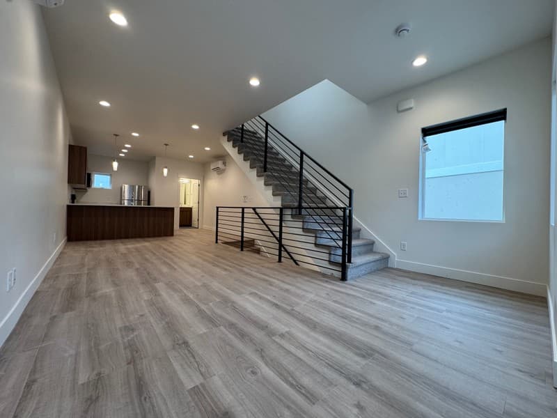 Bountiful Townhome: 1788 S main St.