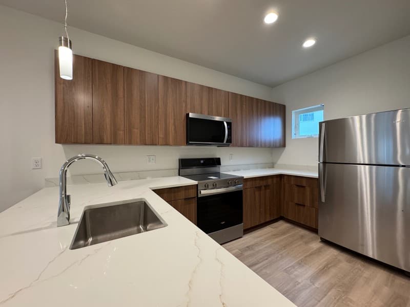 Bountiful Townhome: 1788 S main St.