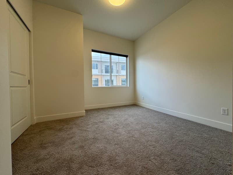 Bountiful Townhome: 1788 S main St.