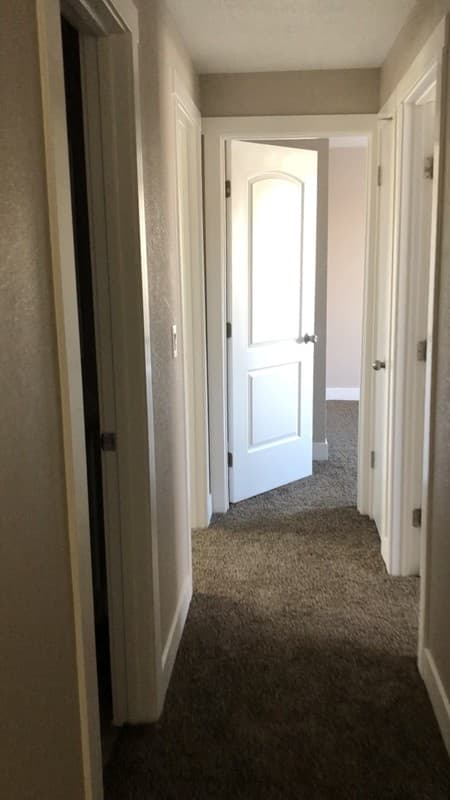 Taylorsville House: 3359 W Hillsboro Dr