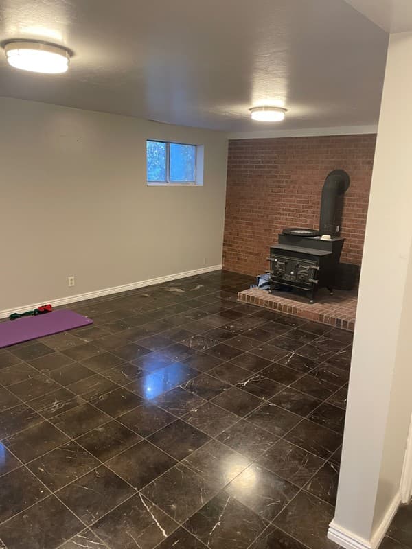 Salt Lake City Single Room: 1944 E 7090 S