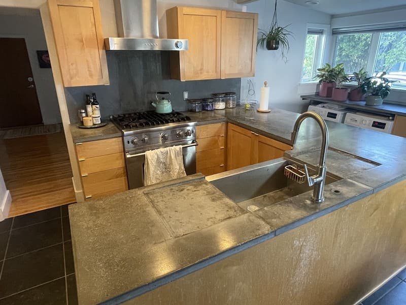 Salt Lake City House: 819 E 300 S