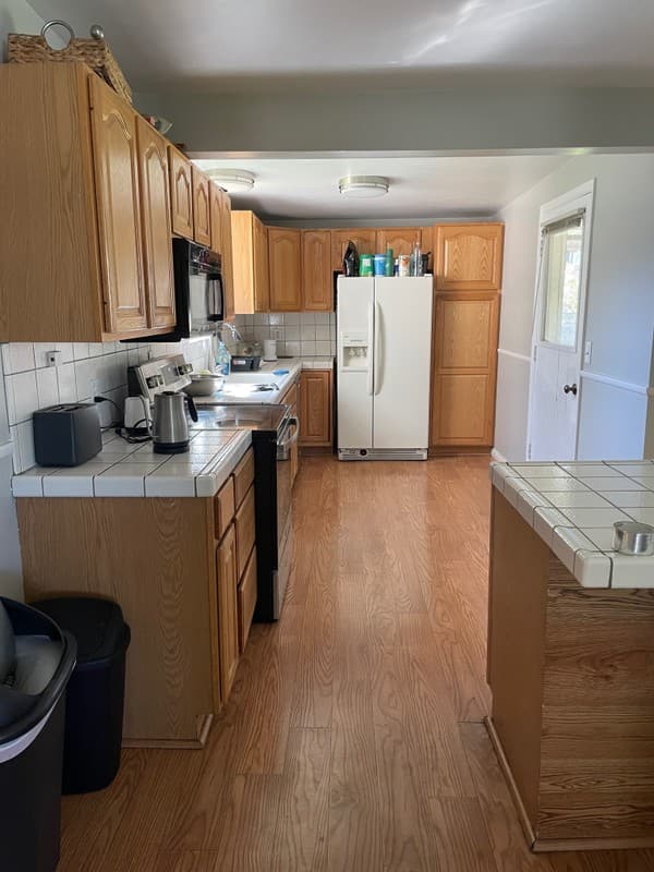 Salt Lake City Single Room: 1944 E 7090 S