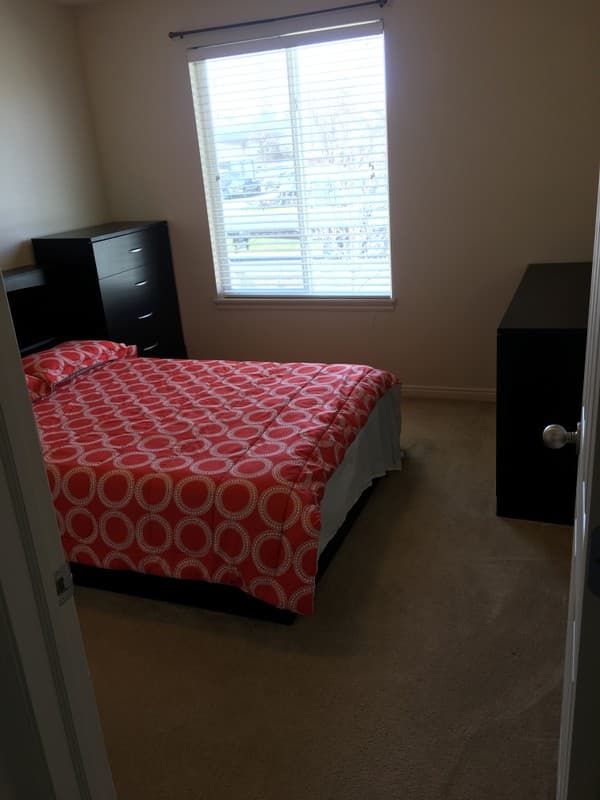 South Jordan Single Room: 1641 W Wynview Ln