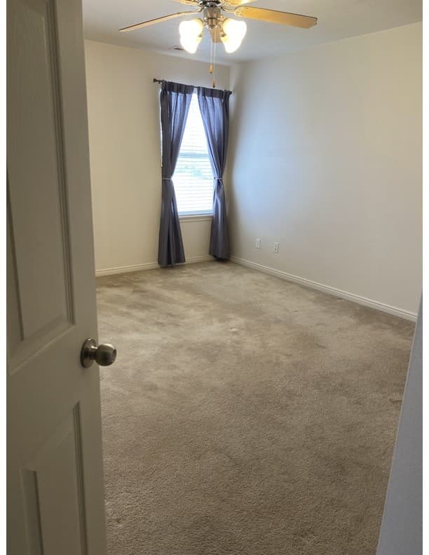 South Jordan Single Room: 1641 W Wynview Ln