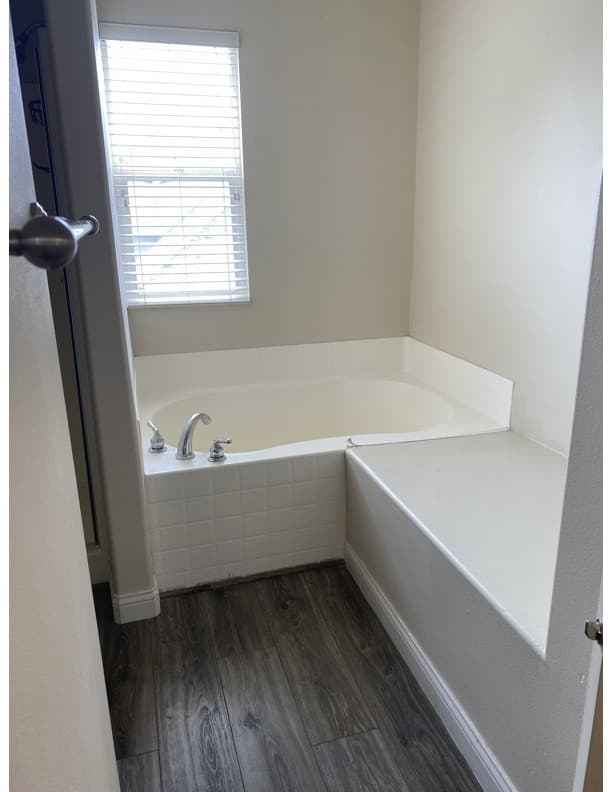 South Jordan Single Room: 1641 W Wynview Ln
