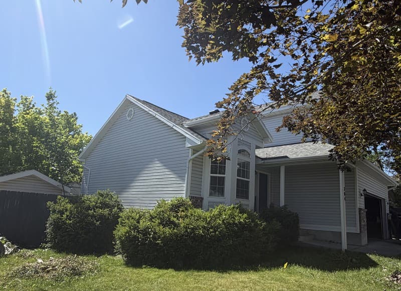 Tooele House: 704 Country Club Dr