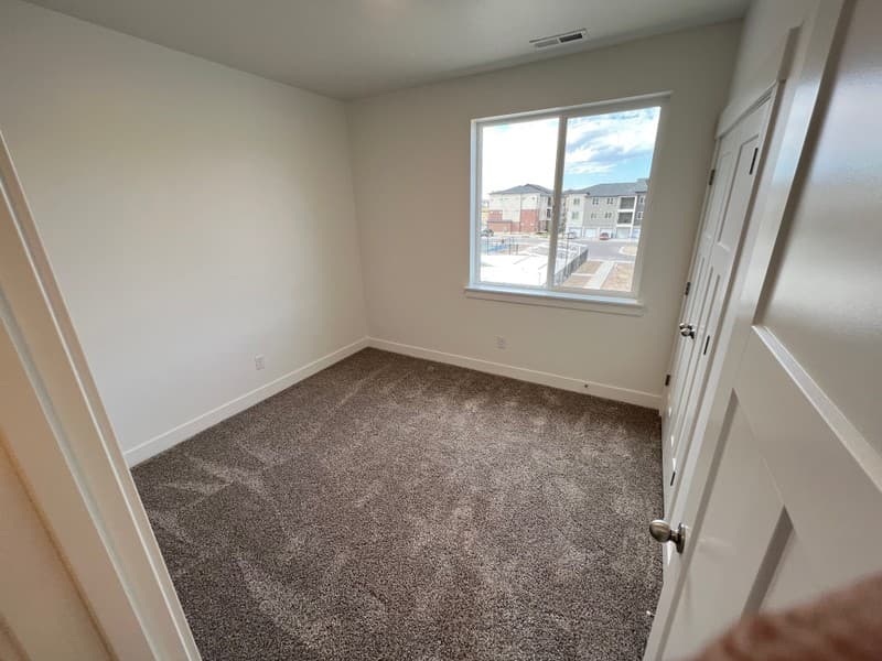 Lehi Single Room: 3363 W Hardman Way