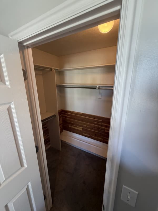 Tooele House: 704 Country Club Dr