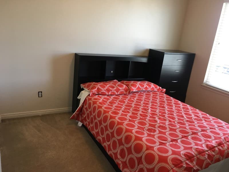 South Jordan Single Room: 1641 W Wynview Ln