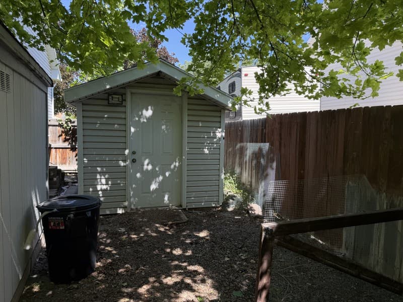 Tooele House: 704 Country Club Dr
