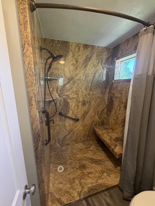 Tooele House: 704 Country Club Dr
