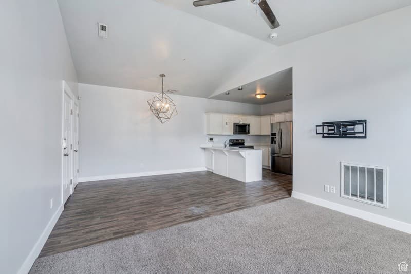 Vineyard Single Room: 378 W 750 N