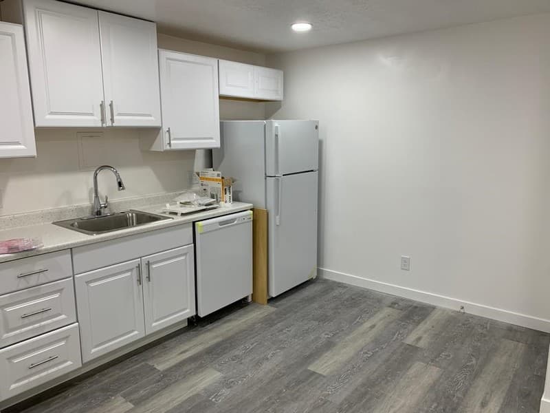 Lehi Single Room: 1460 N 3920 W