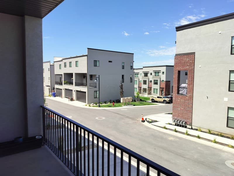 North Salt Lake Townhome: 25 E Center St