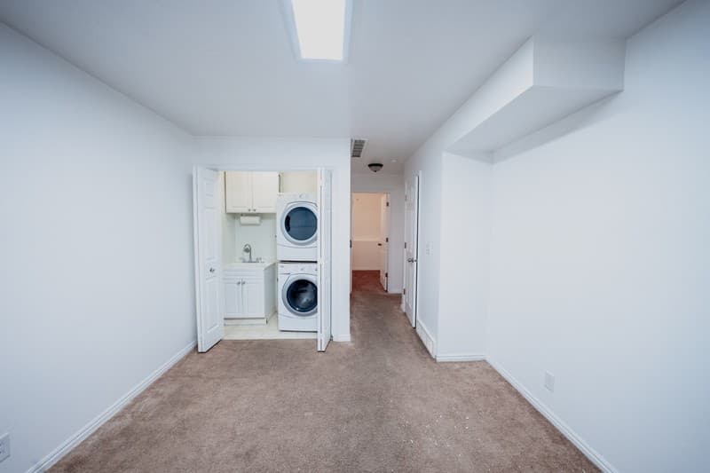 Bountiful Townhome: 1867 S Main St