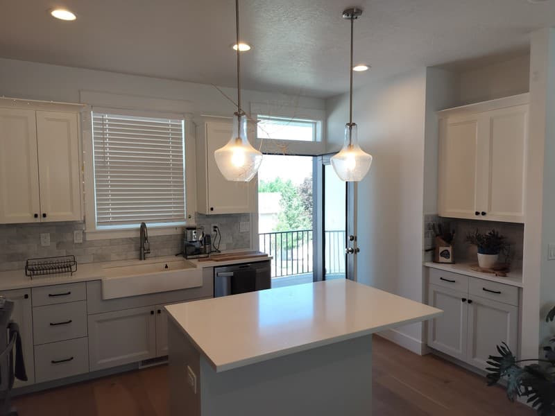 North Salt Lake Townhome: 25 E Center St