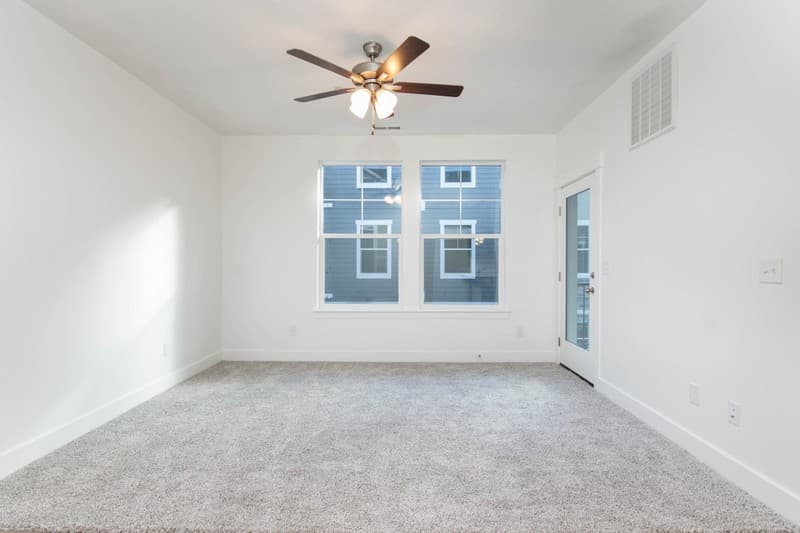 Vineyard Condo: 323 W 435 N