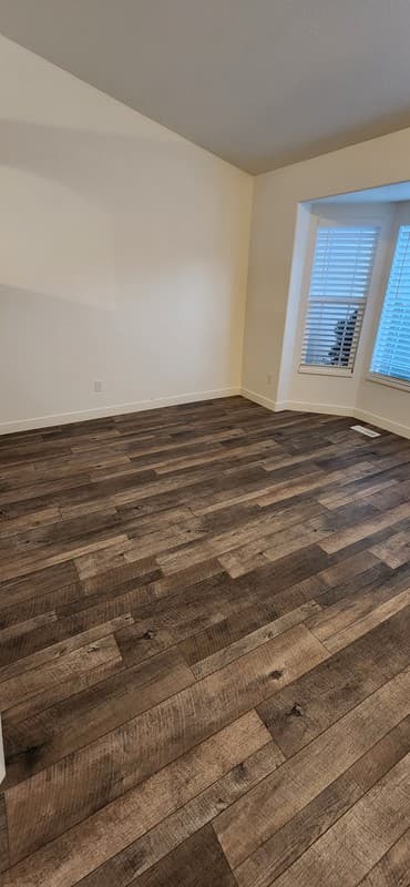 Herriman House: 5486 W Venetia St
