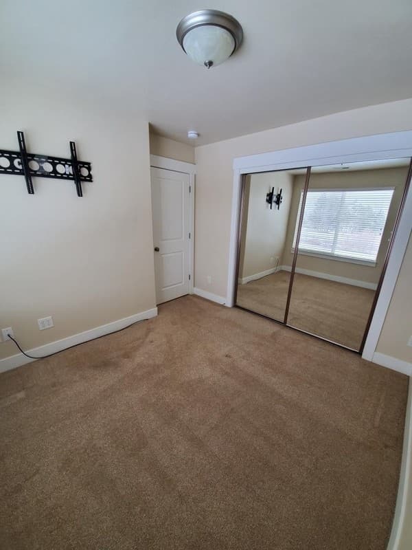 Sandy Townhome: 1049 E Quarry View Way