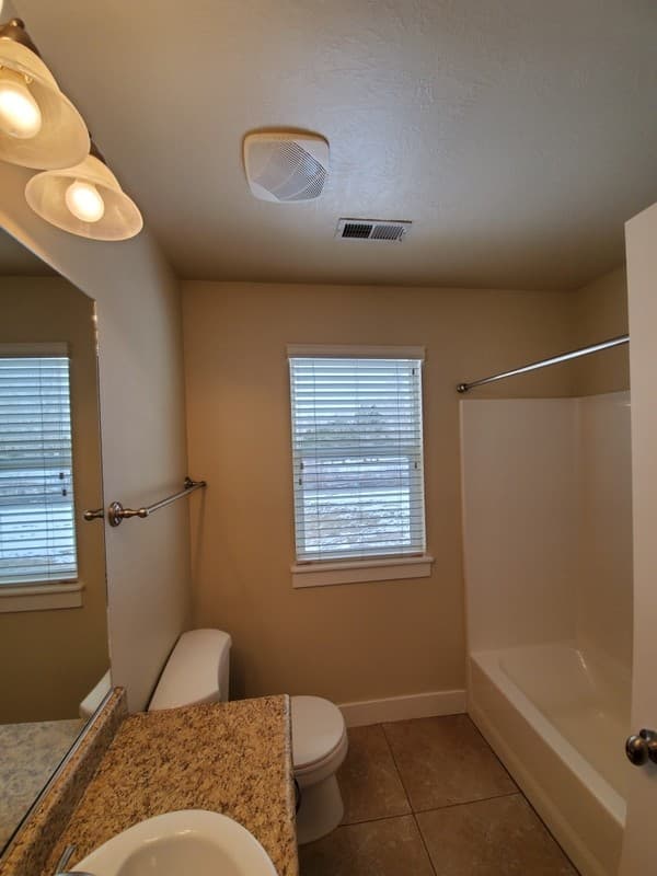 Sandy Townhome: 1049 E Quarry View Way