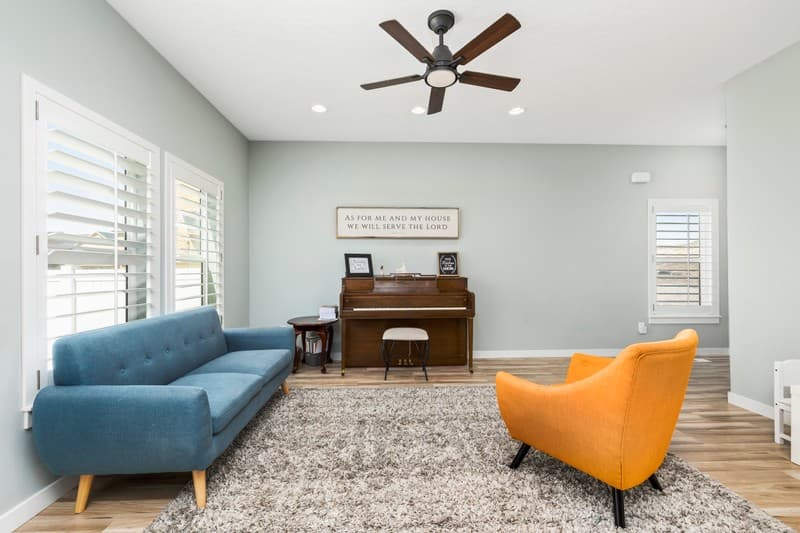 Eagle Mountain Townhome: 4438 E Hurstbourne Dr