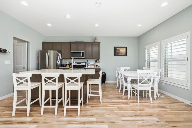 Eagle Mountain Townhome: 4438 E Hurstbourne Dr