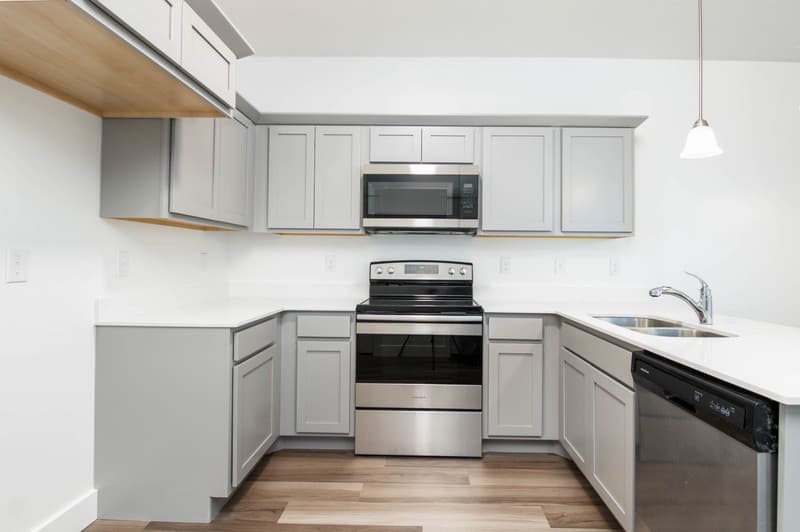 Vineyard Condo: 323 W 435 N