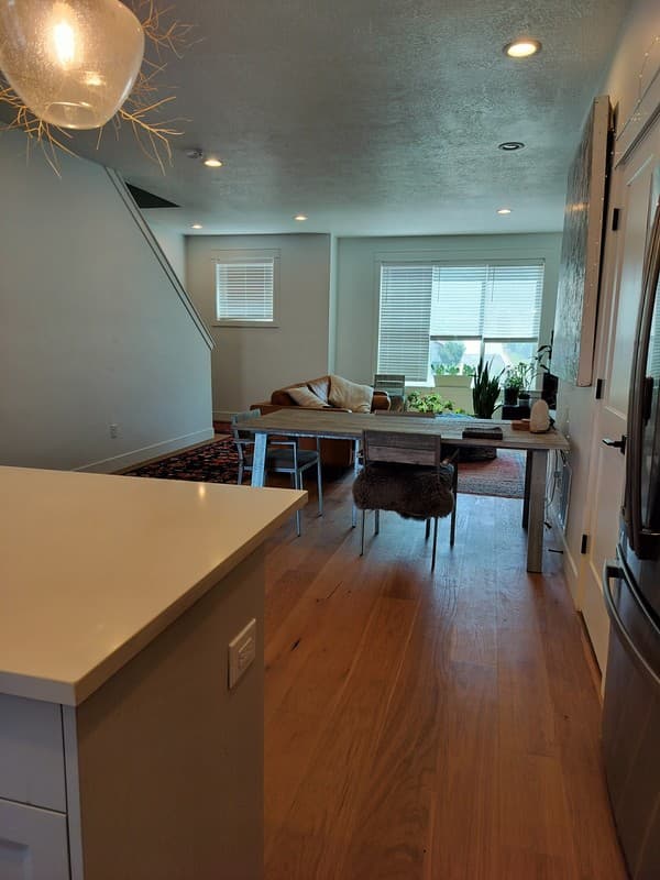 North Salt Lake Townhome: 25 E Center St