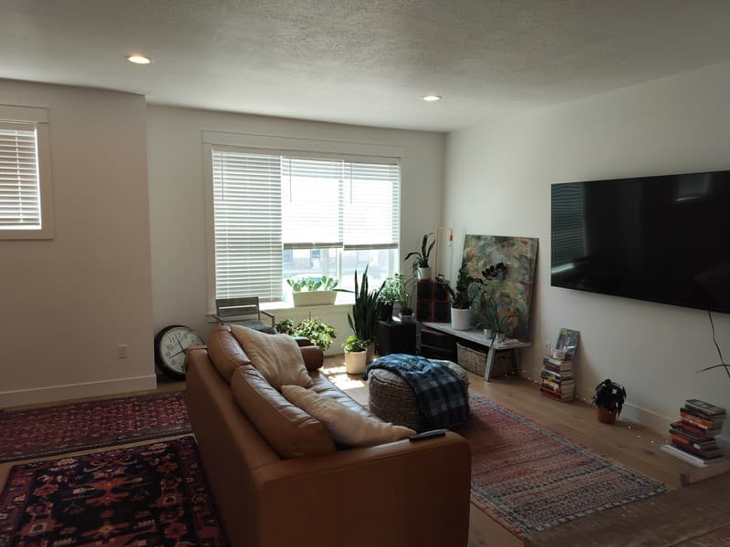 North Salt Lake Townhome: 25 E Center St