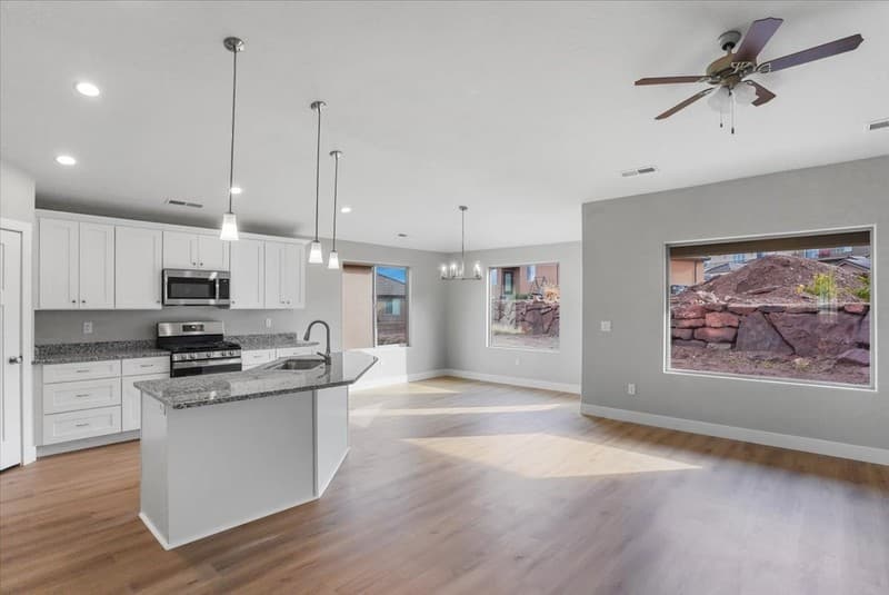 Saint George House: 2261 S Tonaquint Dr