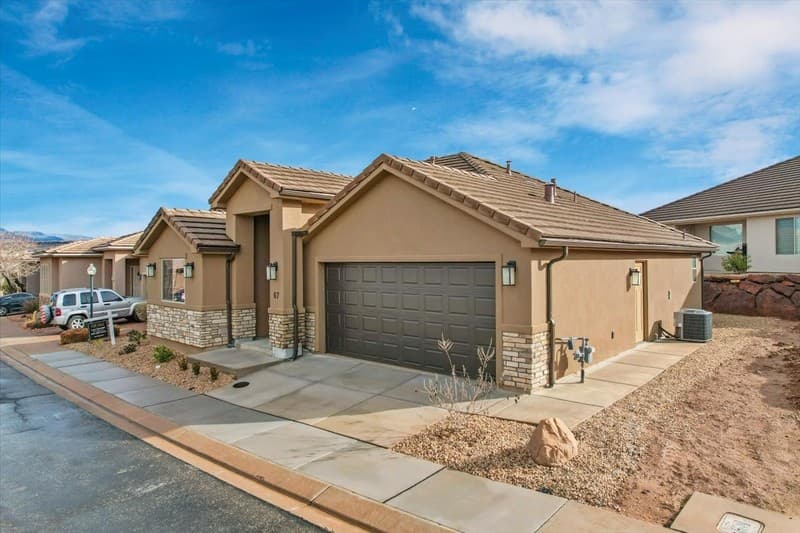 Saint George House: 2261 S Tonaquint Dr