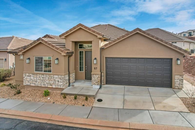 Saint George House: 2261 S Tonaquint Dr