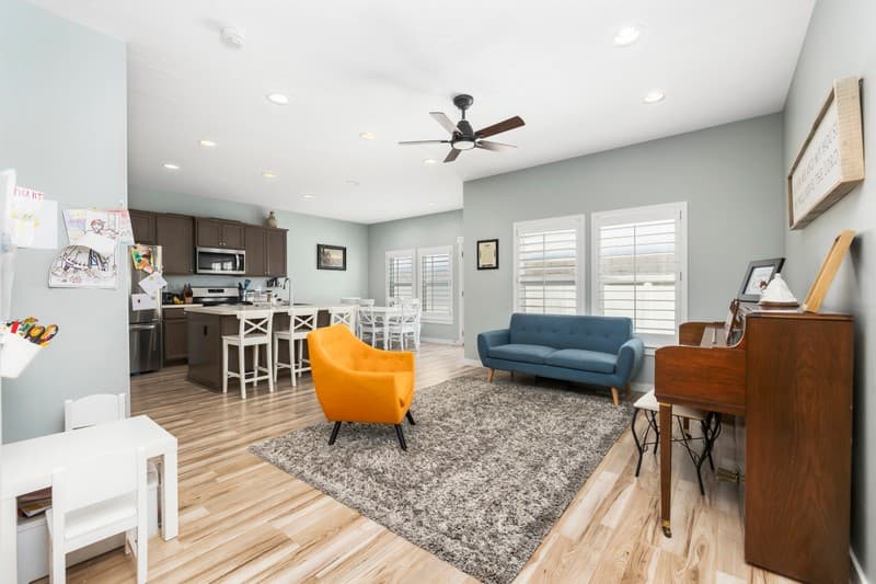 Eagle Mountain Townhome: 4438 E Hurstbourne Dr